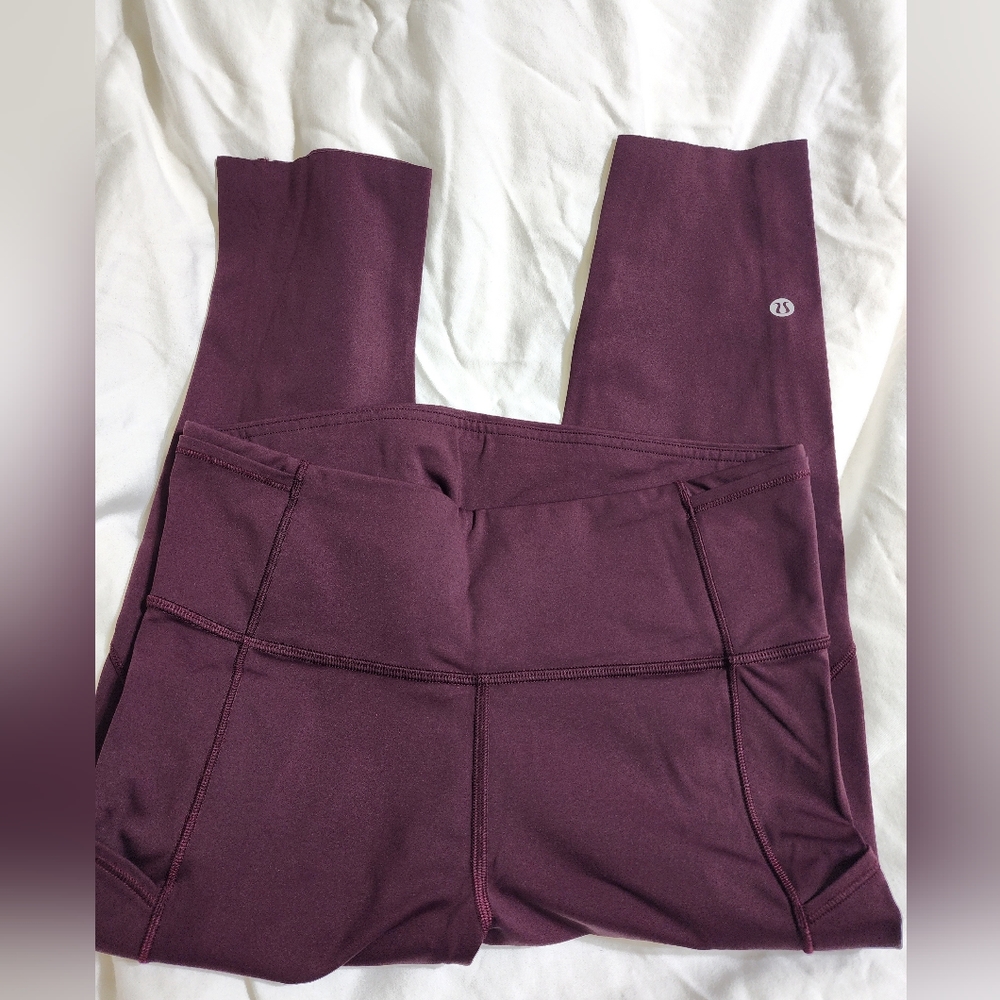 Lululemon maroon cropped legging